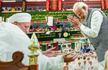 PM visits Bohra mosque, invokes Imam Hussain to emphasise on peace